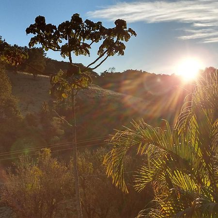 Pousada Colar De Ouro Chales Cunha Buitenkant foto